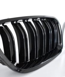 BMW F10 F11 dvigubos grotelės juodos blizgios